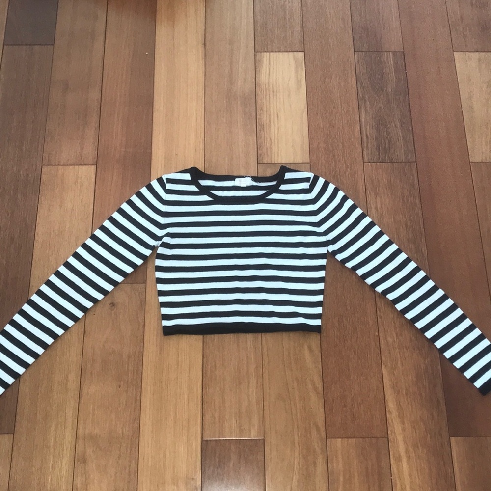 Size Small Black and White stripped crop top